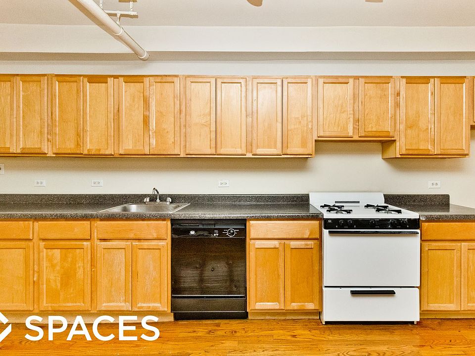 1st image of 947 W Cornelia Ave #Unt3449-gd