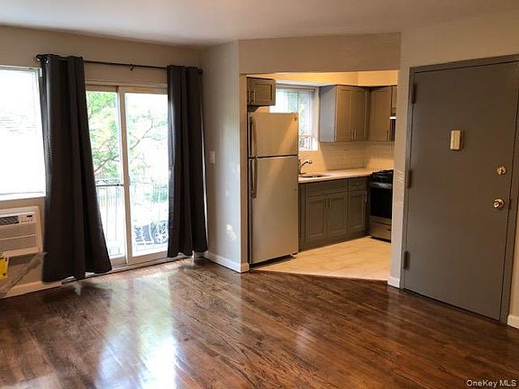 4th image of 140-42 31 drive