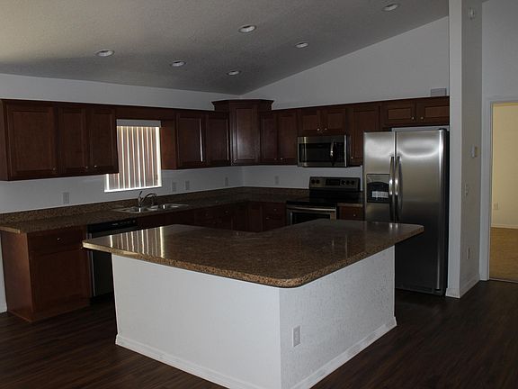 5th image of 8794 SE 157th St