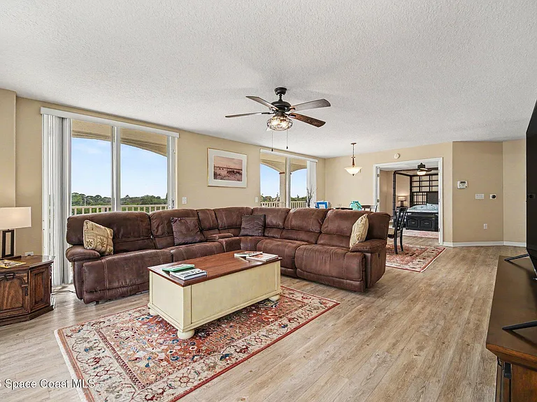820 Del Rio Way #401 — Photo 4