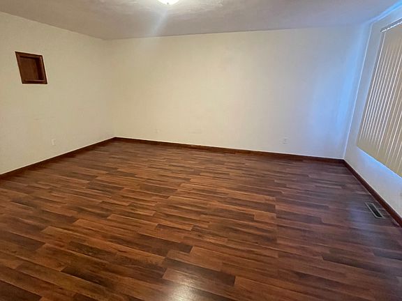 4th image of 322 Millcreek Dr #A