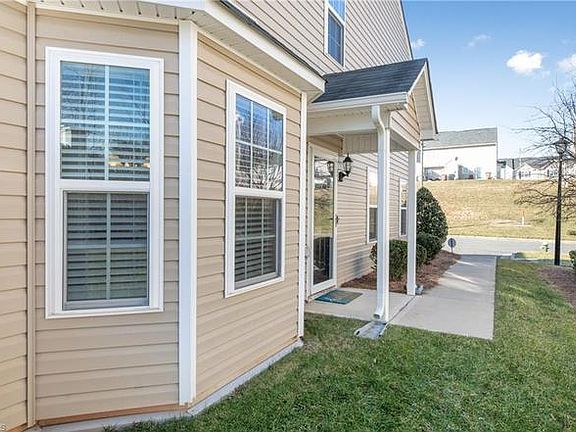 5th image of 110 Swan Haven Ln