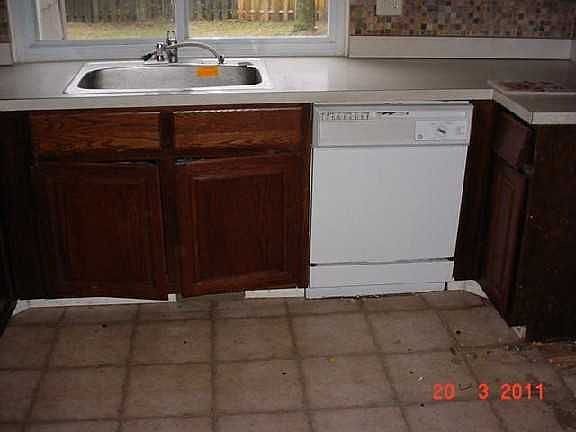 5th image of 14122 Edgewood St
