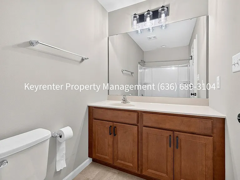 2823 Winding Valley Dr — Photo 17