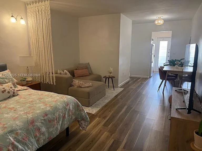 655 Meridian Ave #8 — Photo 6