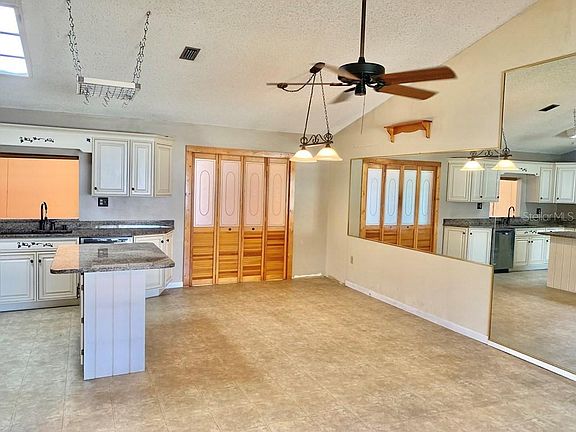 5th image of 7644 Arlight Dr