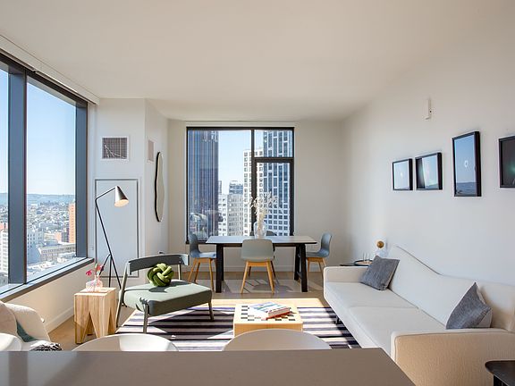 5th image of 196 Willoughby St APT 32E