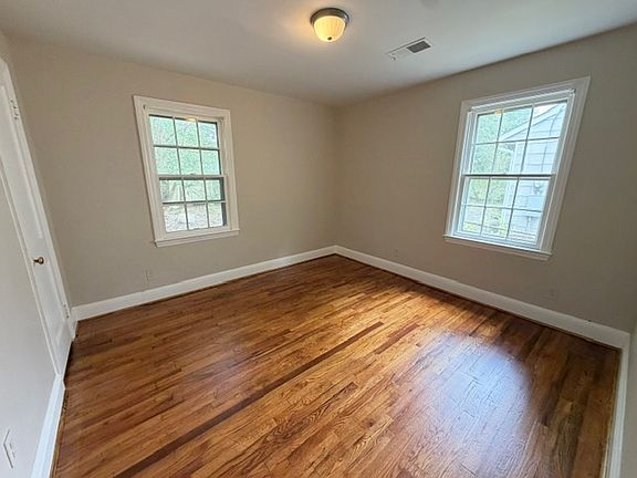 4th image of 1505 Park Ave