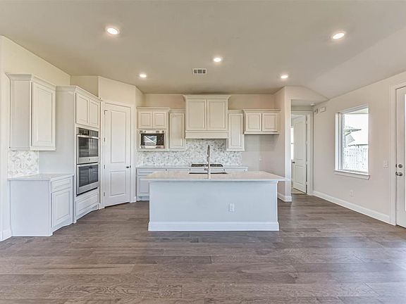 3rd image of 612 Cape Capri Drive