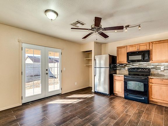 5th image of 11797 W Dahlia Dr