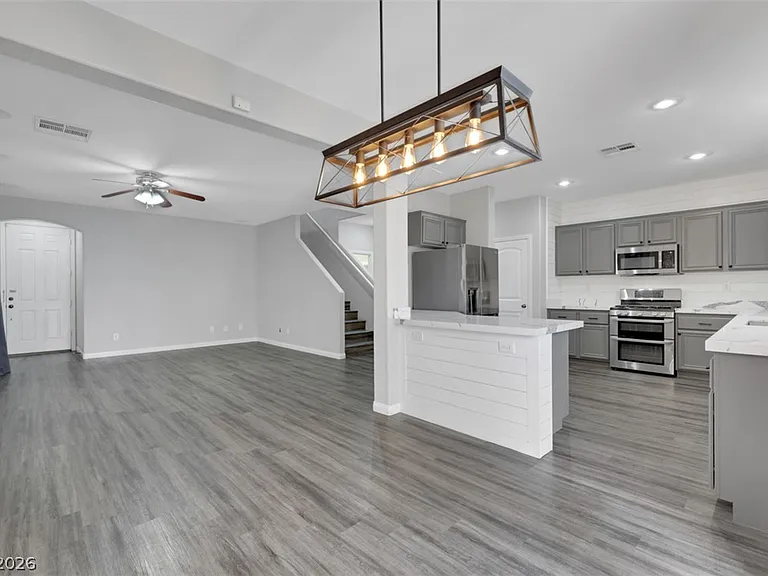 7830 Shingle Beach St — Photo 4