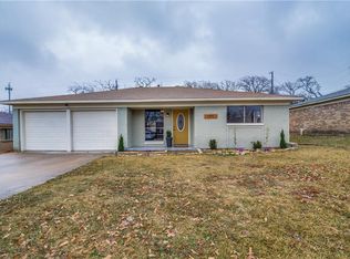1202 Carla Dr, Denison, TX 75020