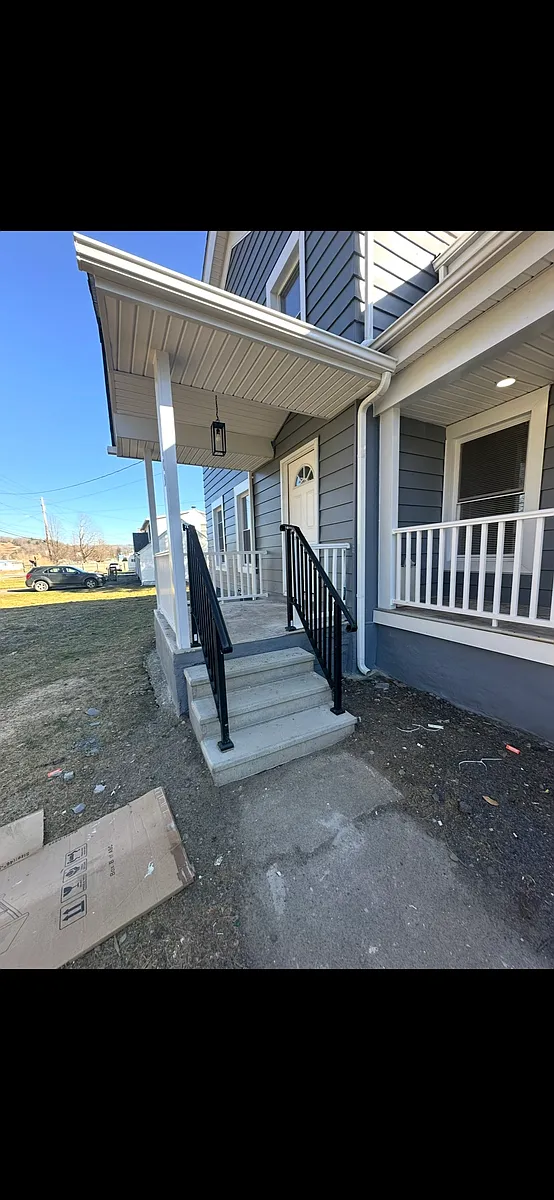 Building Photo - 103 Oneida St #1