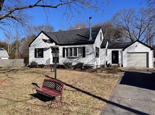 6 Greenmeadow Ln, Granby, MA 01033