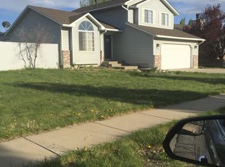 1353 S 840 W, Woods Cross, UT 84087