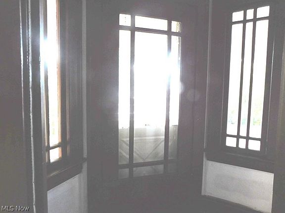 2nd image of 420 Front St