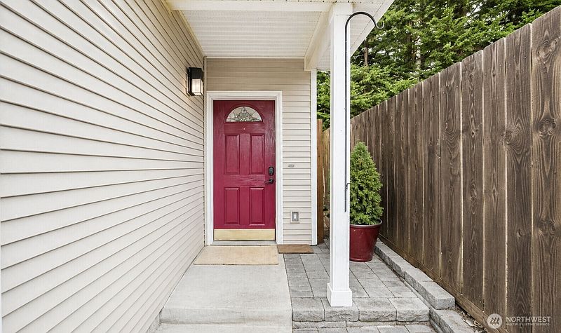 4th image of 13367 Ambaum Boulevard SW