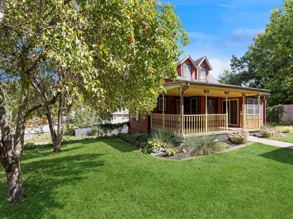 2214 Woodland Ave, Des Moines, IA 50312