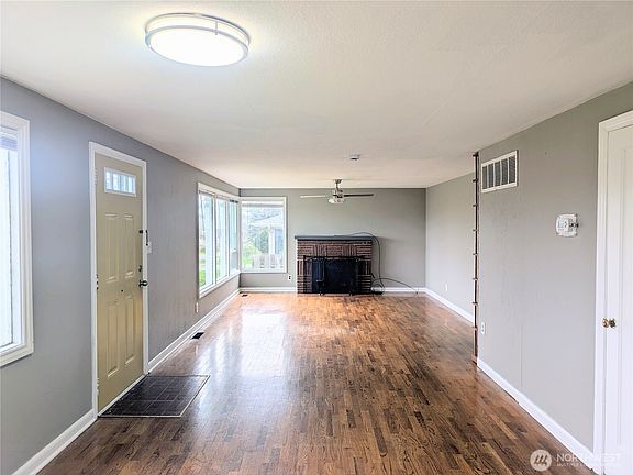 3rd image of 1740 SE 6th Street