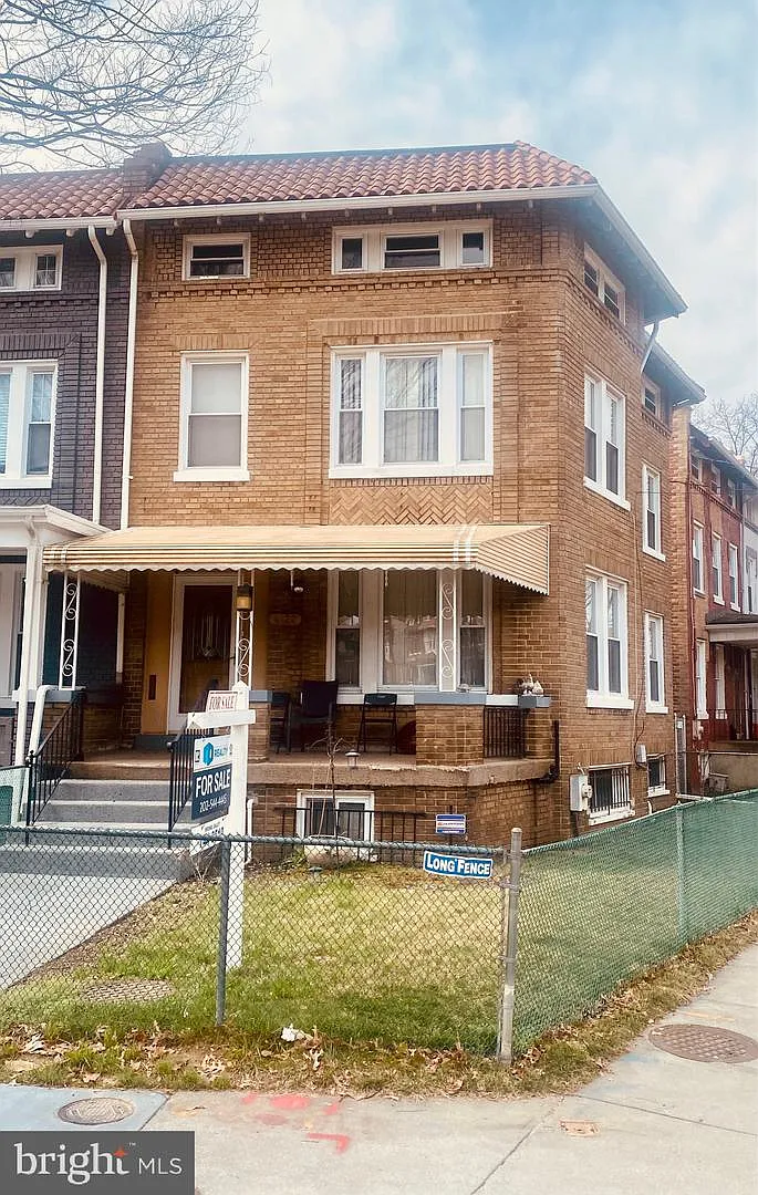 4122 Illinois Ave NW photo 1