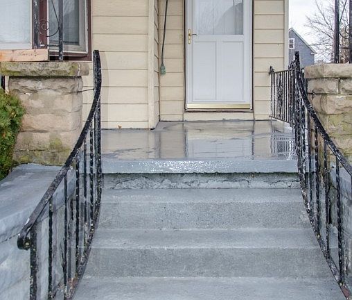 3rd image of 1852 Niagara Ave