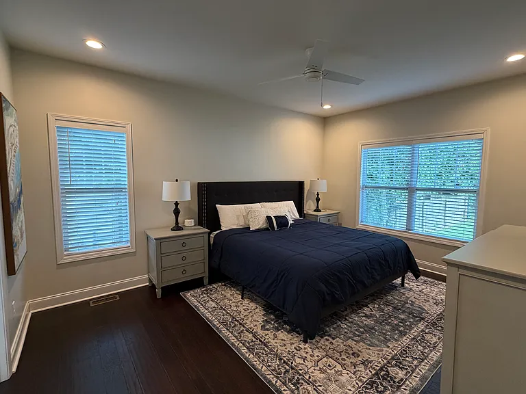256 Bassett Ave — Photo 7