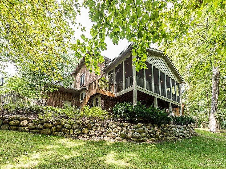 3376 Oak Park Dr, Saline, MI 48176 Zillow