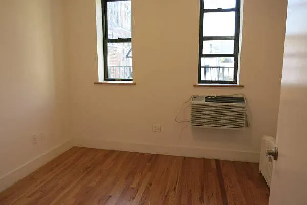 Rented by Manhattan Best Realty, Inc. | media 41