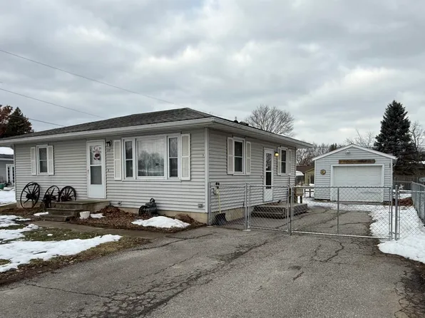 117 Morrell Ave, Evansdale, IA 50707