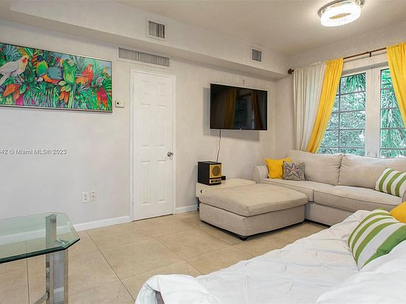 5th image of 2395 Lake Pancoast Dr APT 12