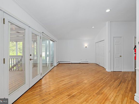 3rd image of 106 Mosher Rd