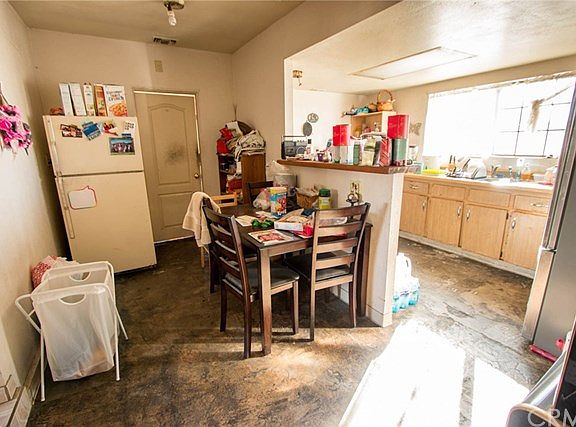 5th image of 13504 Rexwood Ave
