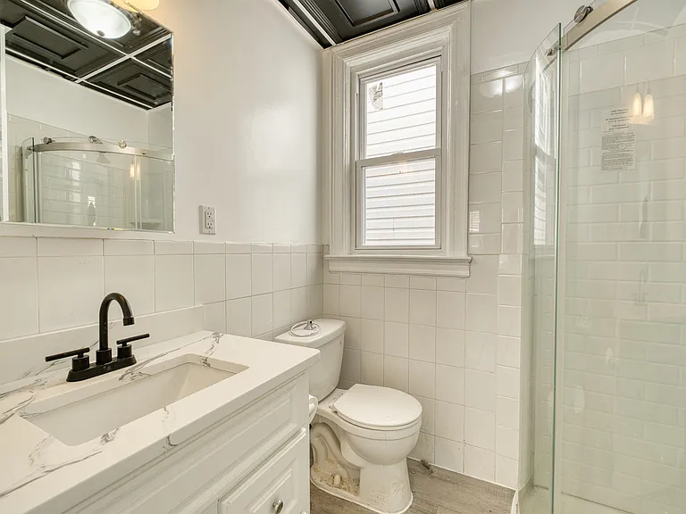 175 Zabriskie St #1 — Photo 8