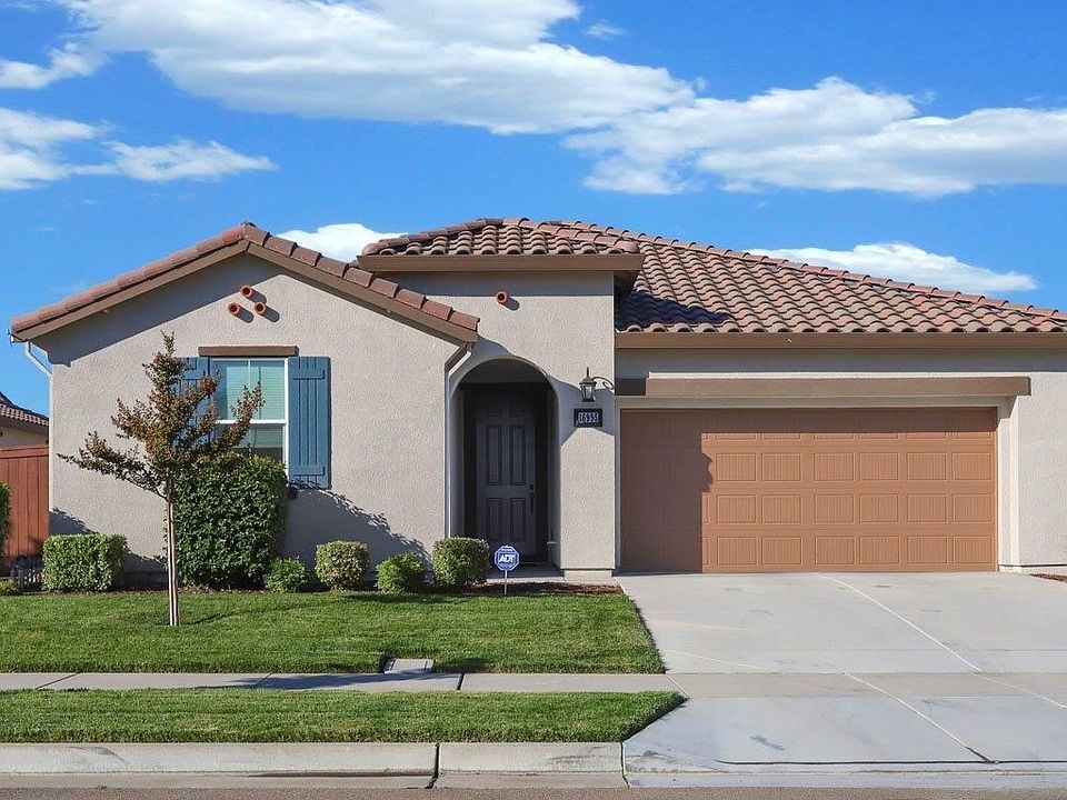 Welcome home! Built in 2015, this home is better than new. It's move in ready. Let's see why.