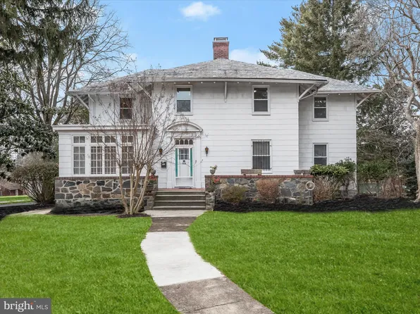 512 N Chapelgate Ln, Baltimore, MD 21229