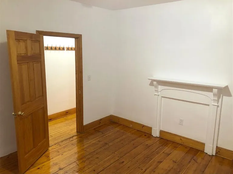 189 Lowell St #2 — Photo 7