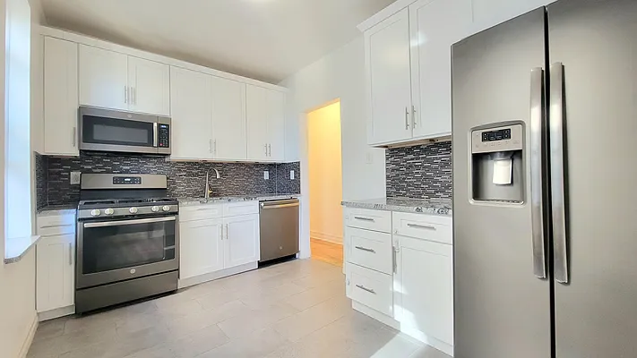 Rented by BRICK & GALO REALTY CORP | media 9