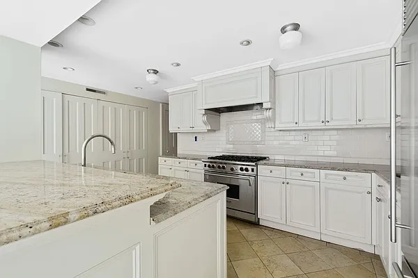 Sold by Engel and Völkers Brownstone Brooklyn | media 5