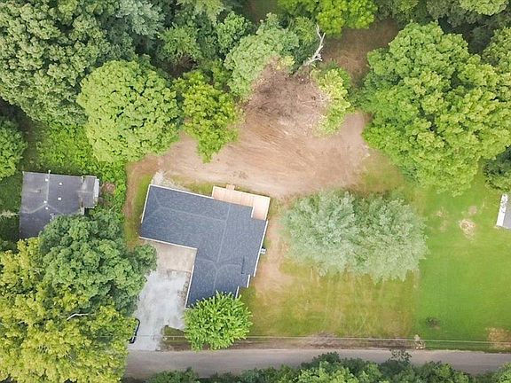 3rd image of 2097 Tripleton Pike Rd
