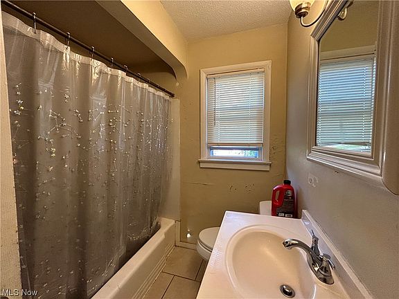 5th image of 14114 Maplerow Ave