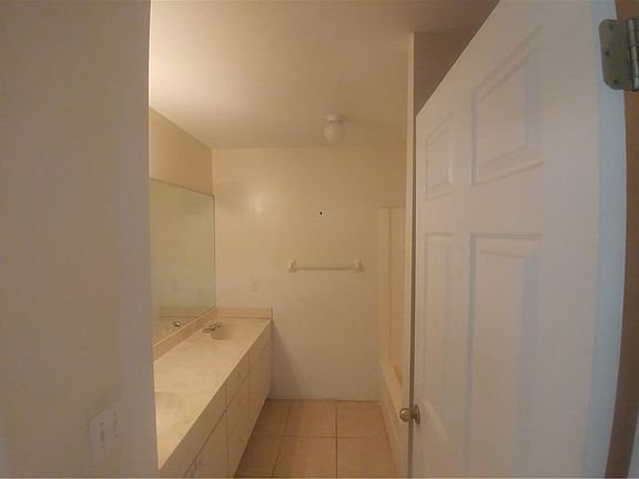 5th image of 703 Marvin Ave N