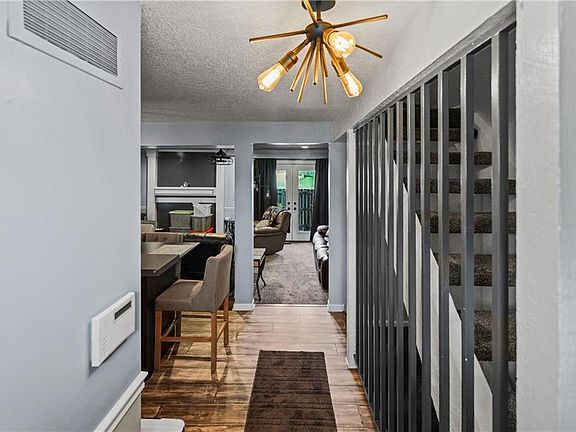 3rd image of 5913 Ridgeway Ave