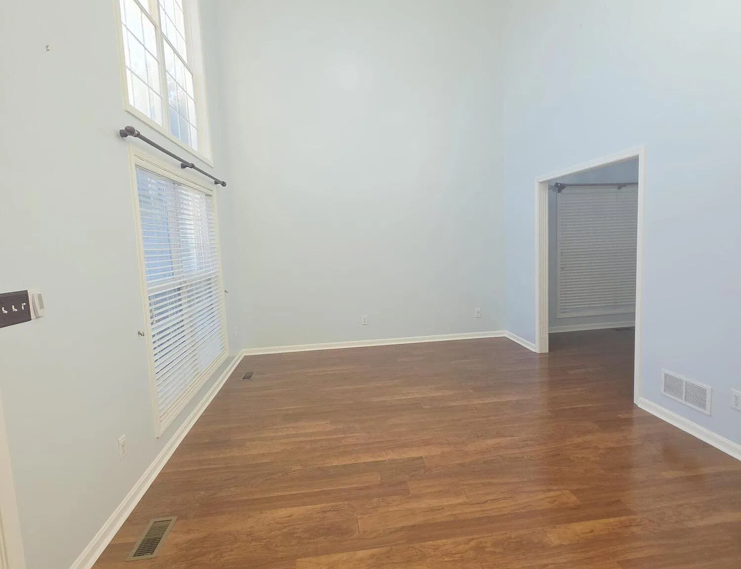 4 bed, 2.5 bath, 2309 sqft, $2,750 — Photo 3