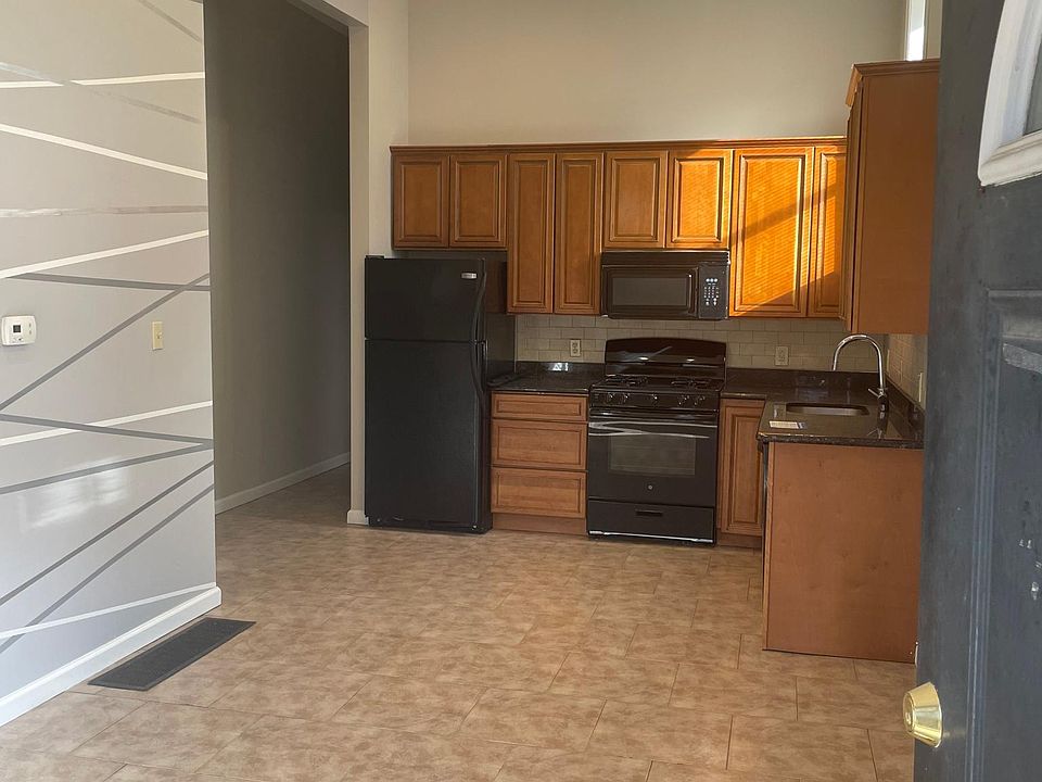 1st image of 667 N 34th St #1