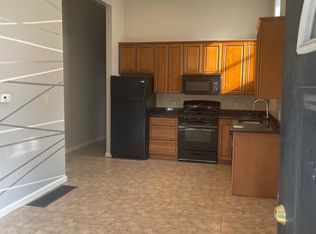 667 N 34th St #1, Philadelphia, PA 19104