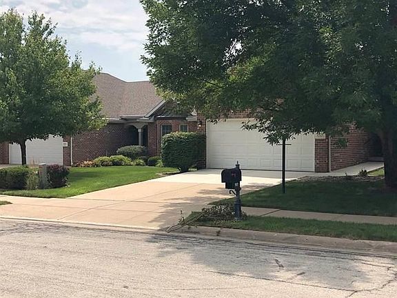 4th image of 1920 Willow Crest Dr