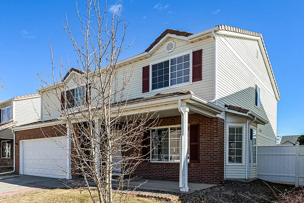 4 bed, 2.5 bath, 2732 sqft, $5,090 — Photo 4