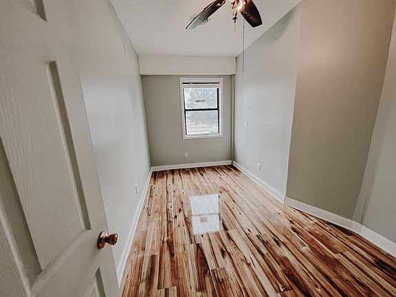 4th image of 1098-1100 Broadway #100-1