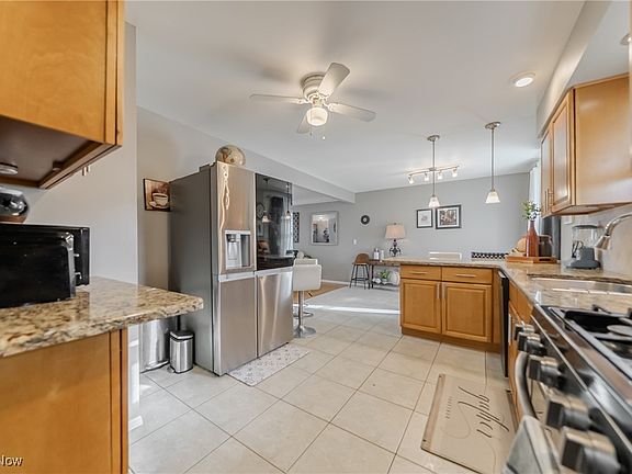 5th image of 3203 Hetzel Dr