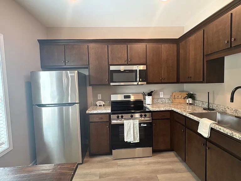 513 West End Circle — Photo 21